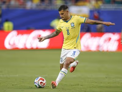 Em alta, Bruno Guimarães é listado como um dos melhores jogadores da Copa; veja o top 10