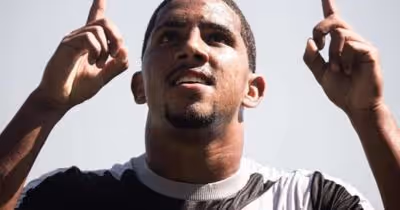Léo Jacó, artilheiro do Sub-20 do Vasco, recebe sondagens dos Emirados Árabes