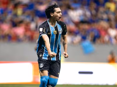 Grêmio supera Cruzeiro em jogo movimentado antes da volta do Brasileirão