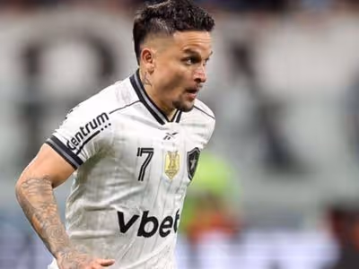 Artur comemora acerto com São Paulo: 'Uma das camisas mais pesadas do mundo