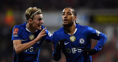 Com mais um de João Pedro, Chelsea sofre, mas vence e elimina o Wrexham da Copa da Inglaterra
