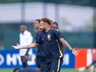 Opinião: Neymar funcionou como escudo e encobriu erro de Ancelotti em convocação