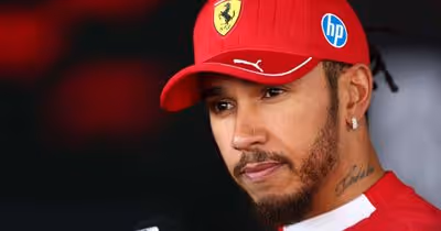 F1: Hamilton reclama de punição após disputa com Verstappen