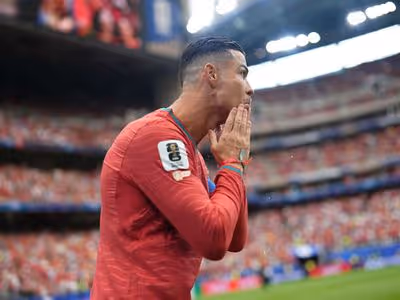 Cristiano Ronaldo pede reação após tropeço de Portugal na estreia da Copa: 'Isto está longe de ter acabado'