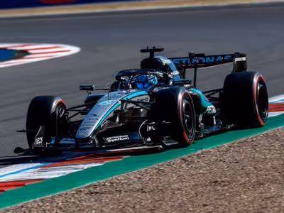 F1: George Russell lamenta perda de posições após bom início na sprint race