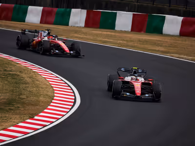 F1: Ferrari espera se aproximar da Mercedes após a homologação do ADUO; Antonelli liga alerta
