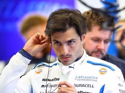 F1: Carlos Sainz admite crise de desempenho na Williams: “Até Baku, vai ser difícil”