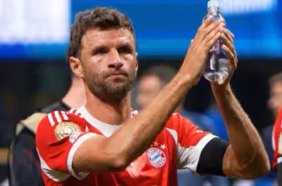 Thomas Müller se despede triste do Bayern de Munique após 25 anos