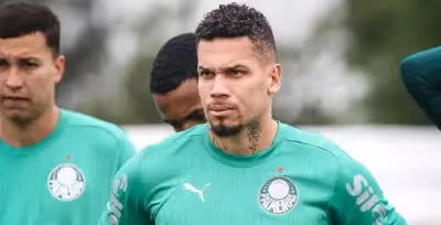 Paulinho está à disposição do Palmeiras para duelo com o Chelsea