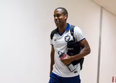 Volante do Retrô projeta melhora na Série C: “Temos totais condições”