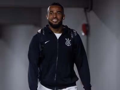 Volante do Corinthians fica fora da estreia na Copa do Brasil contra o Barra