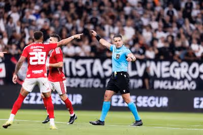 Corinthians reencontra árbitro de derrota para o Internacional no primeiro turno do Brasileirão