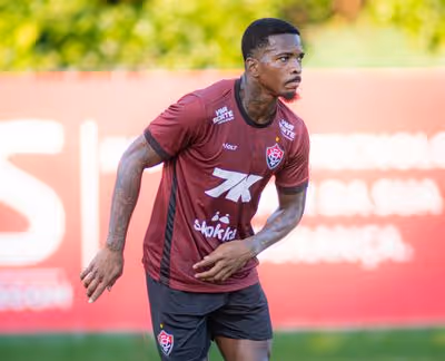 Diretor confirma compra de zagueiro emprestado pelo Corinthians ao fim da temporada