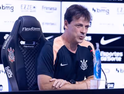 Fernando Diniz explica escolhas para a comissão técnica que trouxe ao Corinthians