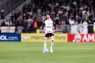 Gustavo Henrique exalta influência de Fernando Diniz em 'virada de chave' do Corinthians