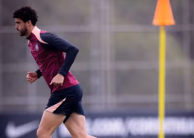 Zagueiro do Corinthians declara sonho pela Libertadores e fala sobre a solidez defensiva de Diniz