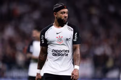 Corinthians conta com sete desfalques e cinco pendurados para o duelo contra o Fluminense