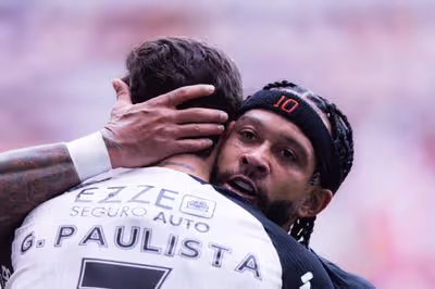 Dupla é desfalque do Corinthians para enfrentar a Chapecoense; saiba o motivo