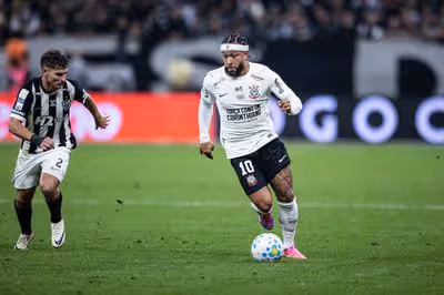 Últimas do Corinthians: retirada de cadeiras, Memphis na mira de mexicanos e fim de negociação