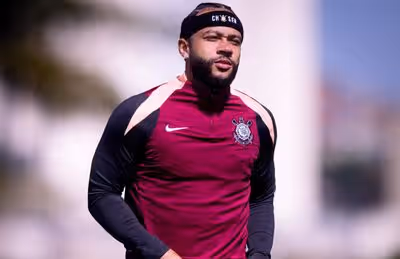 Memphis Depay sofre novo incômodo e desfalca o Corinthians