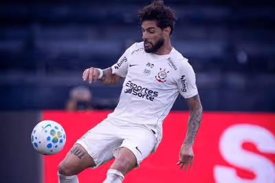 Técnico do Corinthians elogia partida de Yuri Alberto e projeta evolução após a Copa do Mundo