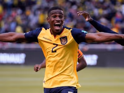 Zagueiro emprestado pelo Corinthians é convocado pelo Equador para a Copa do Mundo