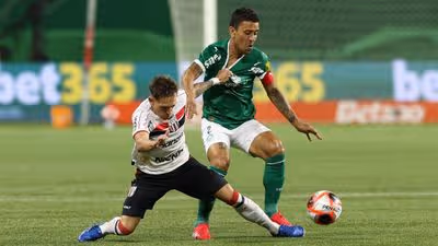 Grêmio vive expectativa de acerto com Marcos Rocha, do Palmeiras, mas não descarta 'plano B'