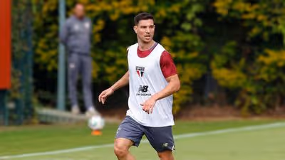 Rescisões de Cédric e Enzo Díaz emperram e viram problema no São Paulo