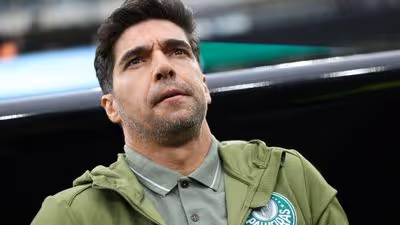 Por que Abel e Palmeiras, com contrato na mesa há meses, ainda não fecharam renovação? Entenda o cenário
