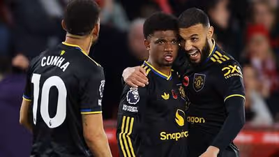 United escapa de derrota com golaço de Diallo, mas só empata com Forest e encerra série de vitórias