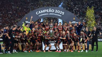 Luis Fabiano vê Flamengo 'nadando de braçadas' nos próximos anos