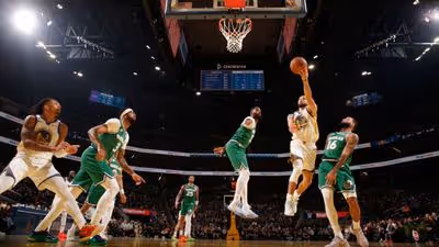 Curry atinge marca histórica na NBA