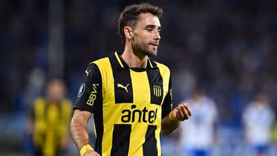 Corinthians fecha com lateral que estava no Peñarol, do Uruguai