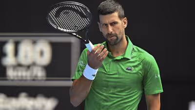 Djokovic se irrita com pergunta após vitória por desistência: 'Me parece um pouco desrespeitoso...'
