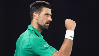 Djokovic vence Sinner em semi épica e fará final d...