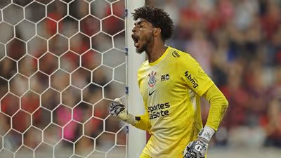 Hugo Souza é convocado para a seleção brasileira para vaga de Alisson