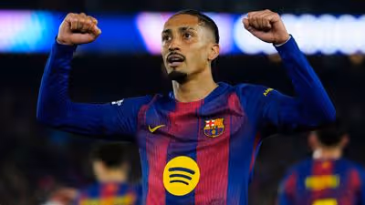 Raphinha inicia tratamento em dois períodos e mira volta em Barcelona x Real Madrid, um mês antes da Copa