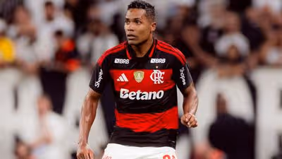 Alex Sandro sente dores na coxa, passará por ressonância e vira dúvida na seleção brasileira