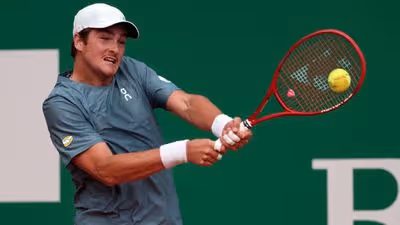 João Fonseca cai para Zverev em Monte Carlo