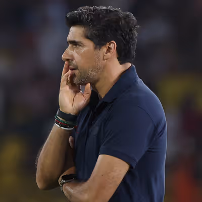 Abel diz que preocupação no Palmeiras é 'descansar' e afirma: 'Quem tem razão é o Renato Gaúcho'