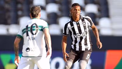 Botafogo busca virada contra o Coritiba, mas sofre o empate no fim com falha bizarra da defesa