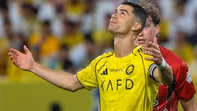 'Foi direto para o vestiário e vomitou': Jorge Jesus detalha susto com Cristiano Ronaldo em jogo do Al Nassr