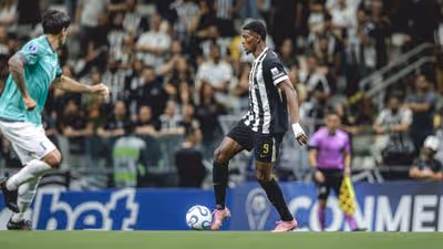 Atlético-MG supera falha de Everson, vence o Juventud-URU com gol de Cassierra no fim e se recupera na Sul-Americana