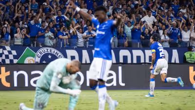 Cruzeiro domina Grêmio, vence a segunda seguida e empurra Corinthians para a zona de rebaixamento do Brasileirão