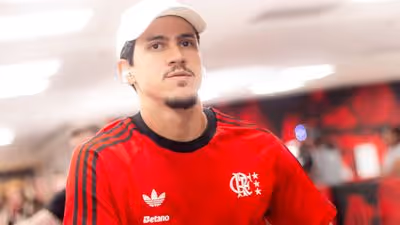 Pedro abre bastidores de como superou polêmica com Filipe Luís e diz como é relação com Jardim