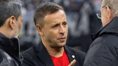 Rafinha nega que atraso de salários tenha afetado São Paulo e culpa arbitragem por eliminação: 'Estamos acostumados'