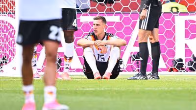 Zagueiro da seleção alemã sofre lesão de ligamento...