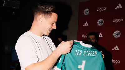 Praticamente sem jogar nos últimos anos, Ter Stegen é emprestado ao Ajax