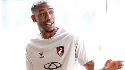 Rayan diz por que é visto diferente pós-Copa, projeta temporada e brinca sobre Haaland: 'Vou ter que dar o troco'