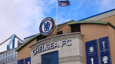 Chelsea choca Premier League e anuncia mudança de dono na 'calada da noite'